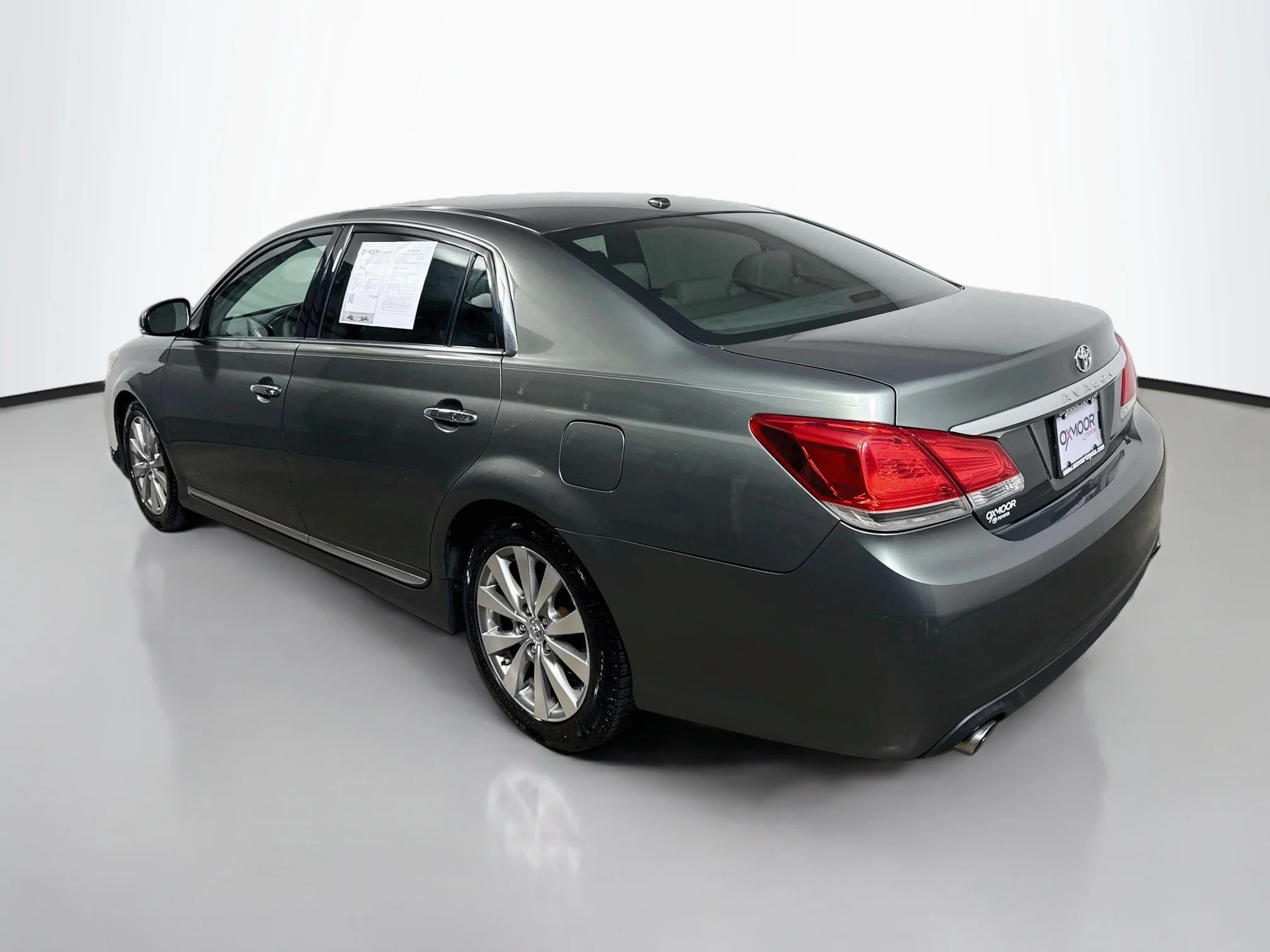 Used 2011 Cypress Pearl Toyota Limited image 5