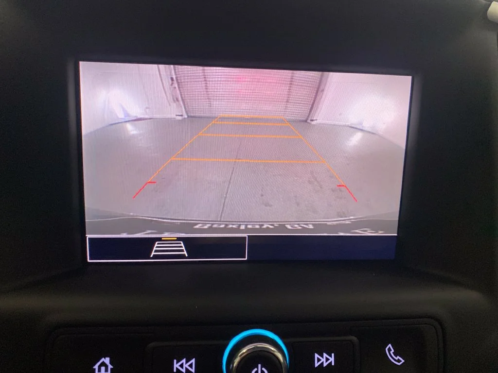 Used 2024 Sterling Metallic GMC SLE image 23