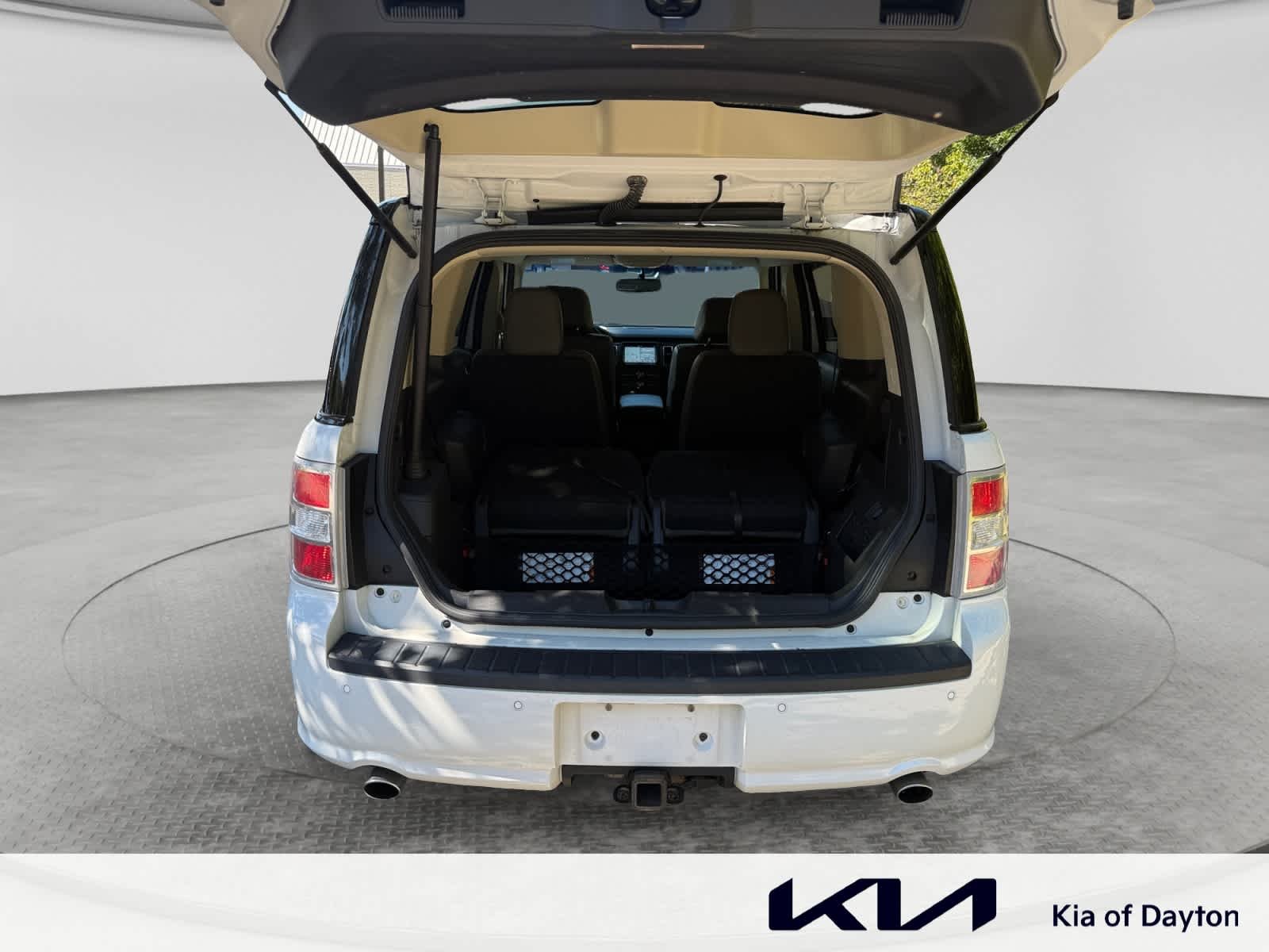 Used 2016 Oxford White Ford SEL image 23