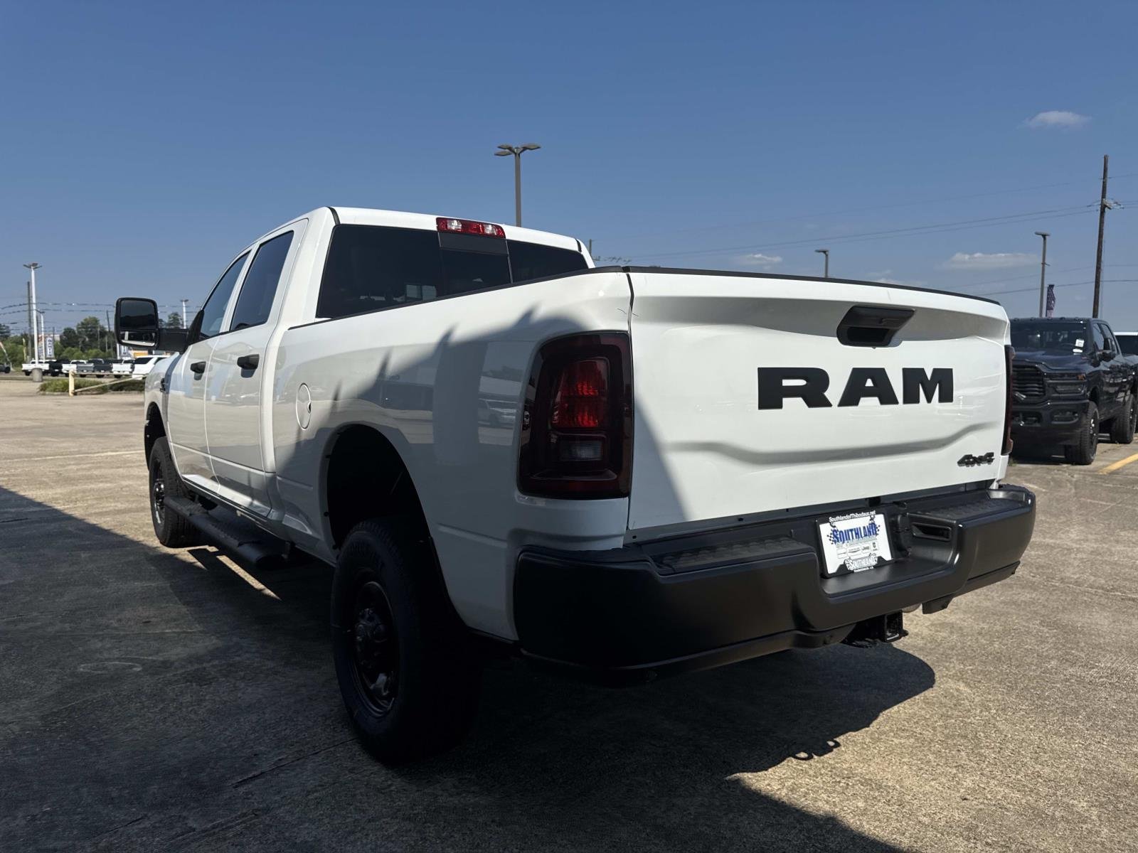 New 2026 Bright White Clear-Coat Exterior Paint RAM Tradesman image 4