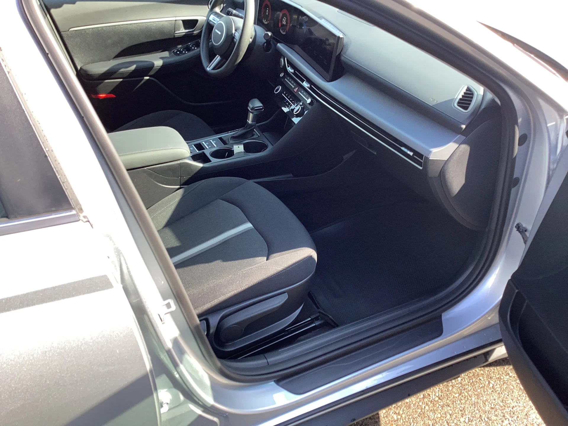 Certified Used 2026 Aero Silver Metallic Hyundai SE image 12