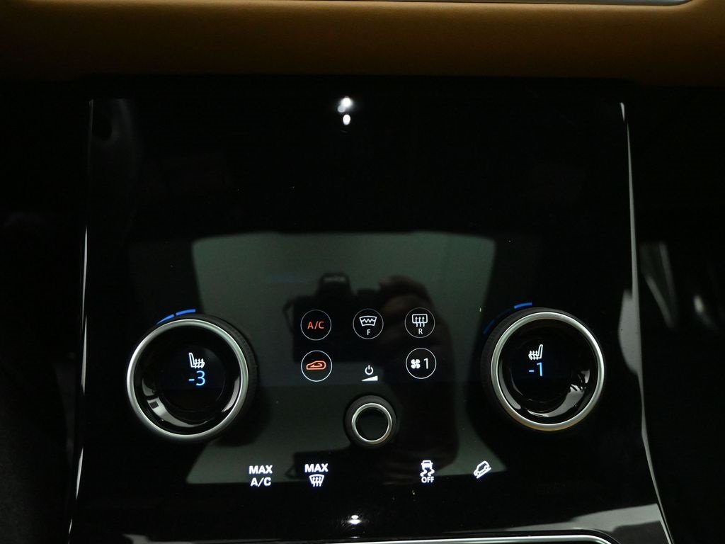 2020 LAND ROVER RANGE ROVER VELAR - Image 14