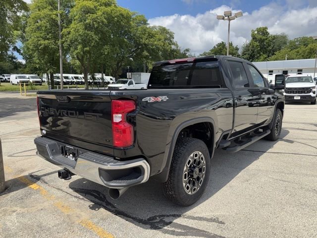 New 2025 Black Chevrolet LT image 3