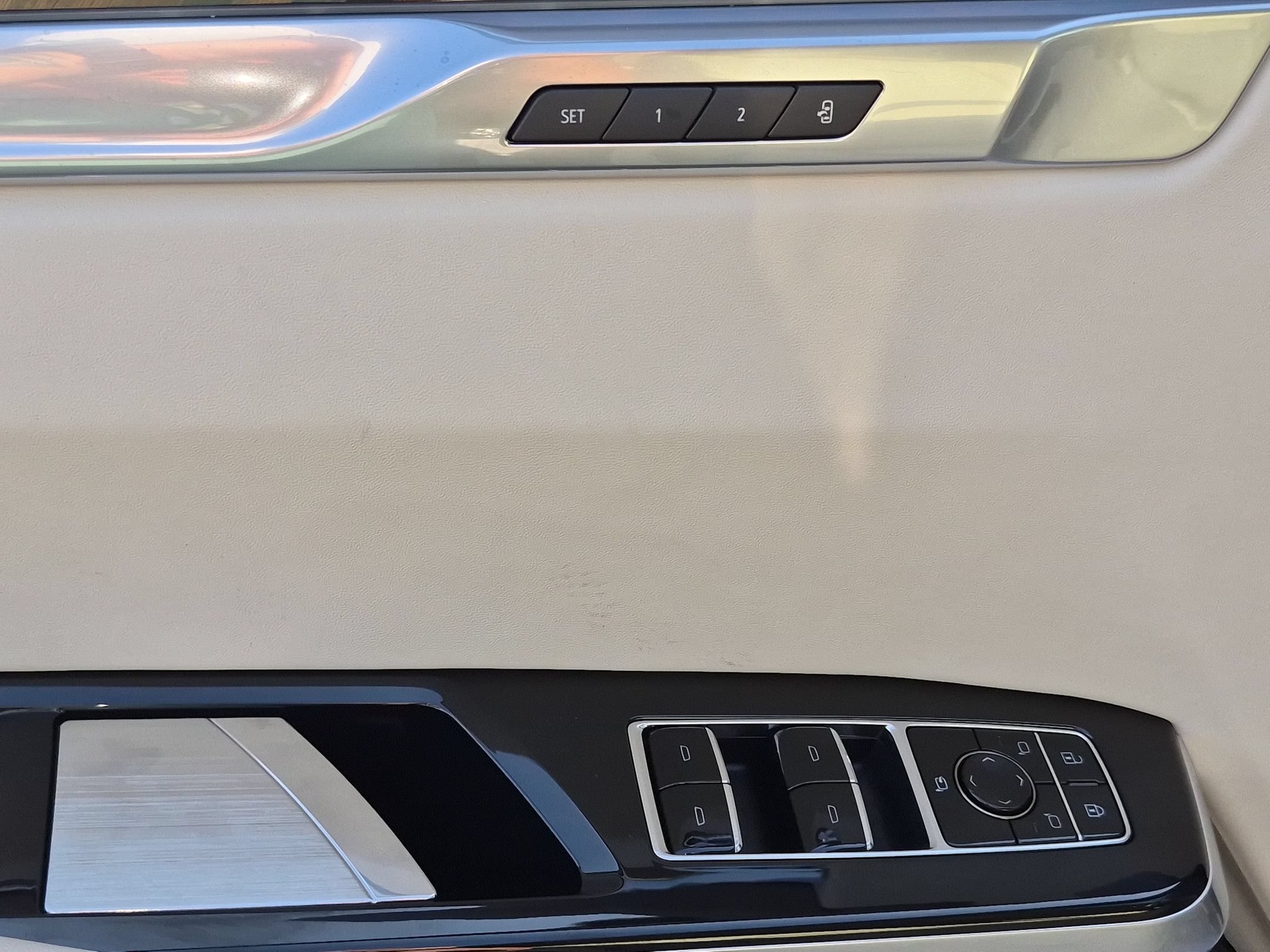2026 Cadillac Escalade Platinum Sport - Photo 13