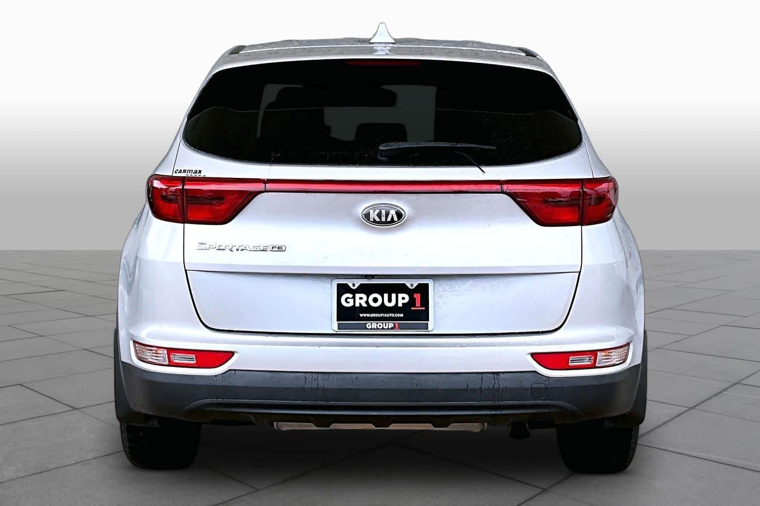 Pre-Owned 2017 Kia Sportage LX