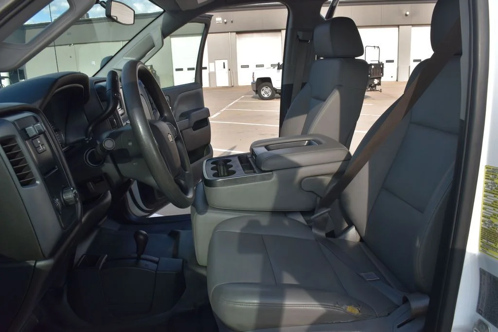 Used 2015 White Chevrolet Work Truck image 28