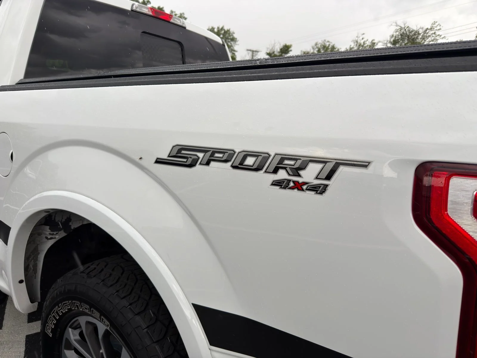 Used 2020 White Ford XLT image 32