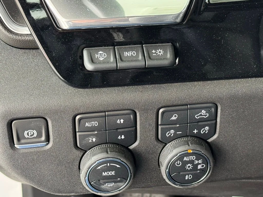 Used 2025 Beige Chevrolet High Country image 36