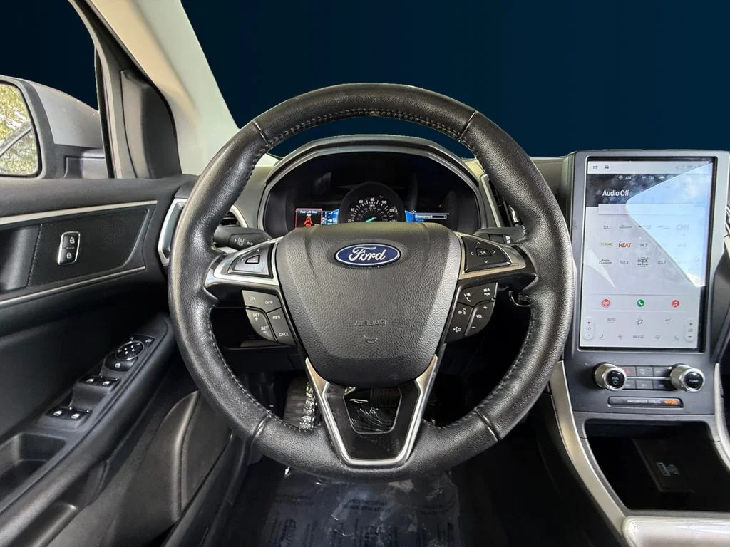 Used 2024 Silver Ford SEL image 13
