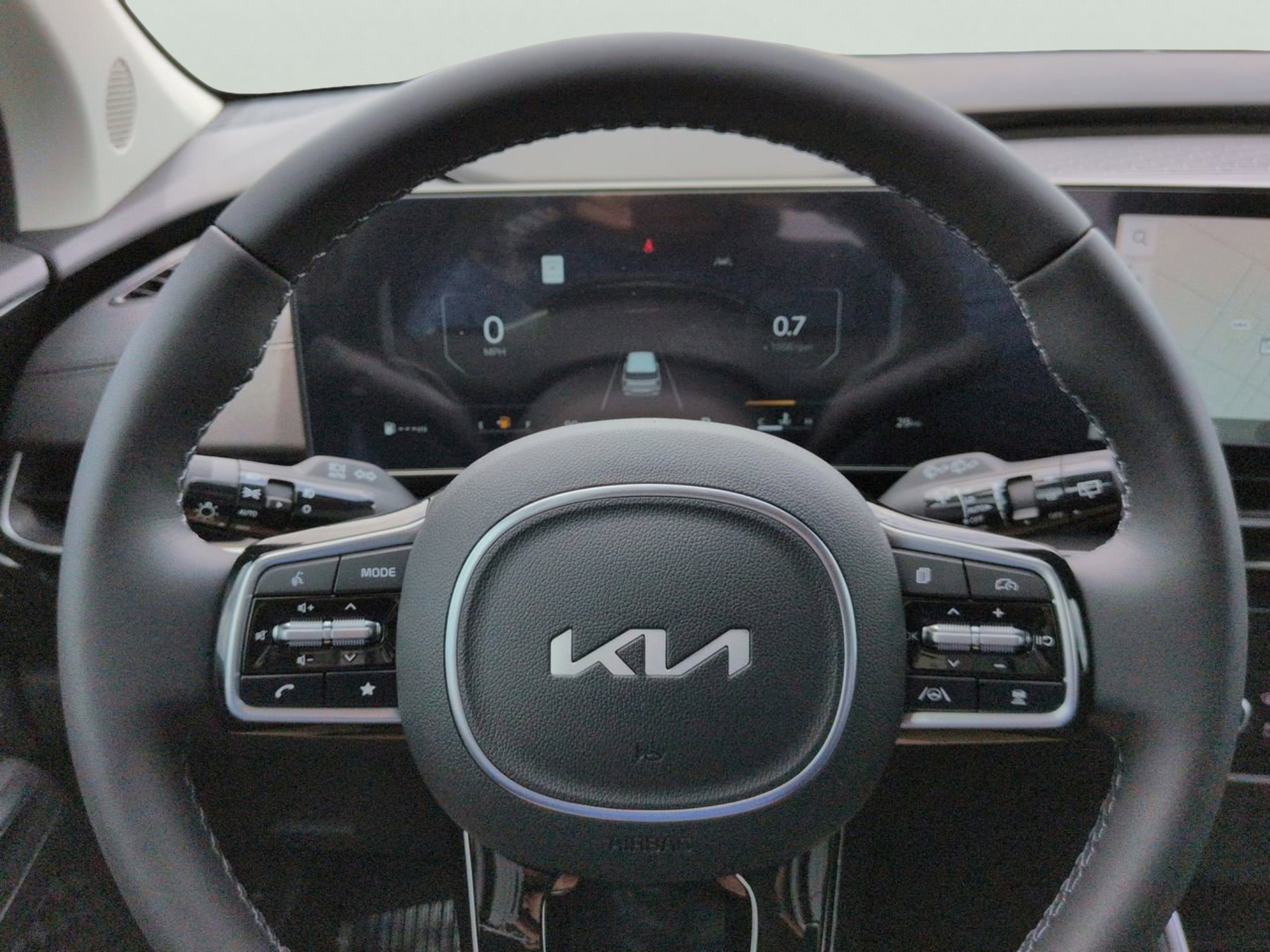 New 2026 Ceramic Silver Kia SX Prestige image 26