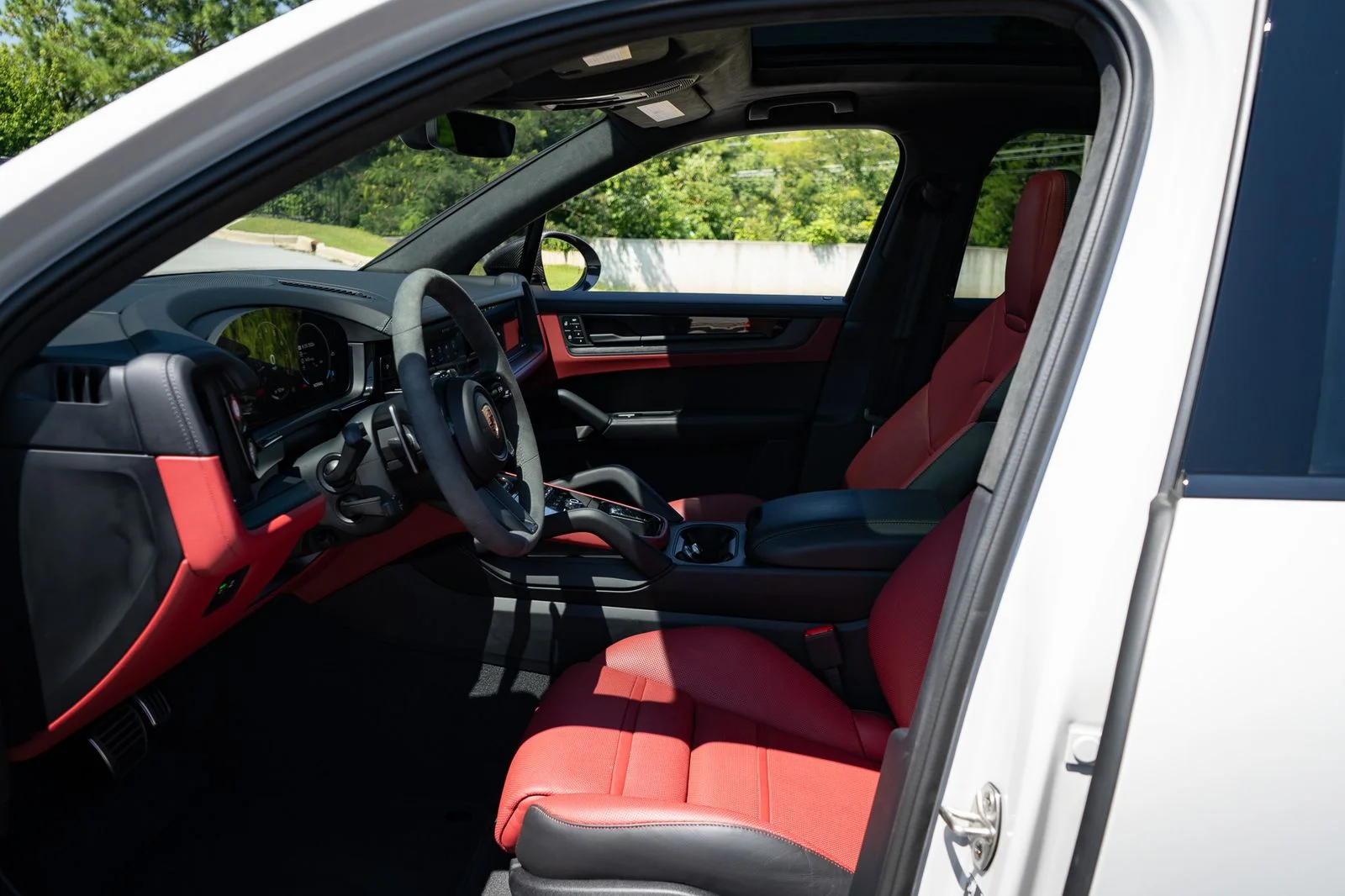 Used 2023  Porsche GTS image 32