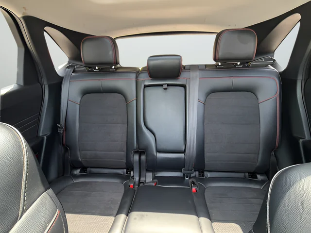 Used 2022 Red Ford SEL image 17