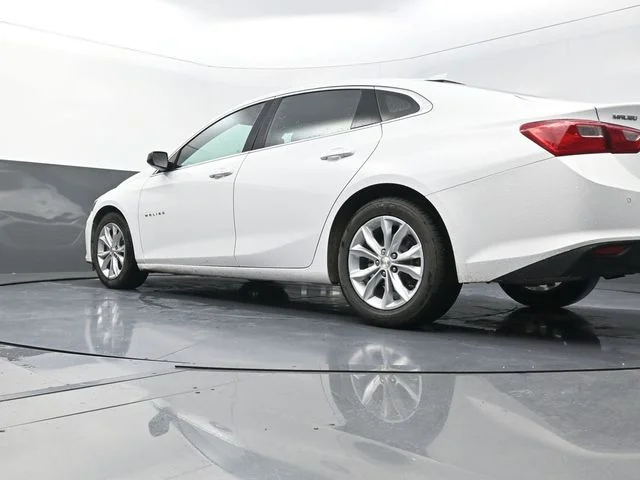 Used 2024 White Chevrolet LT image 35