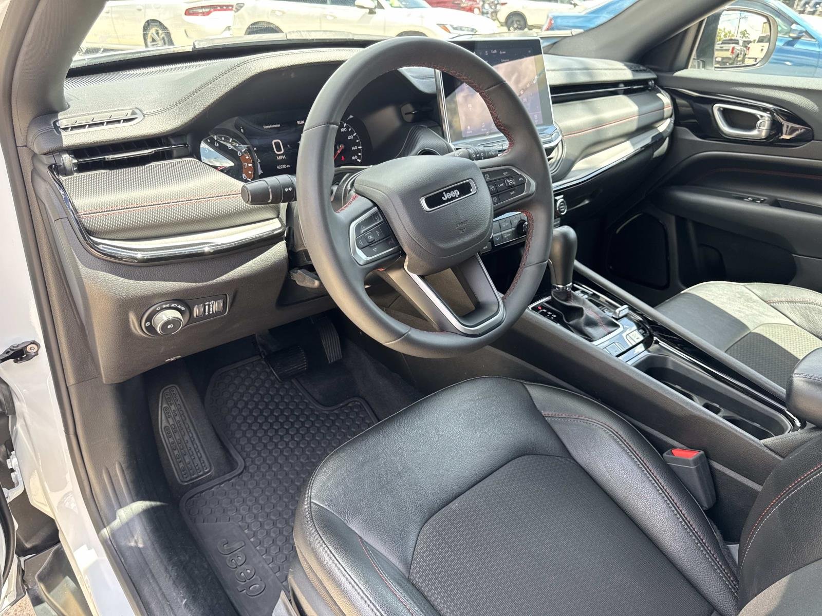 2025 Jeep Compass Trailhawk - Photo 17