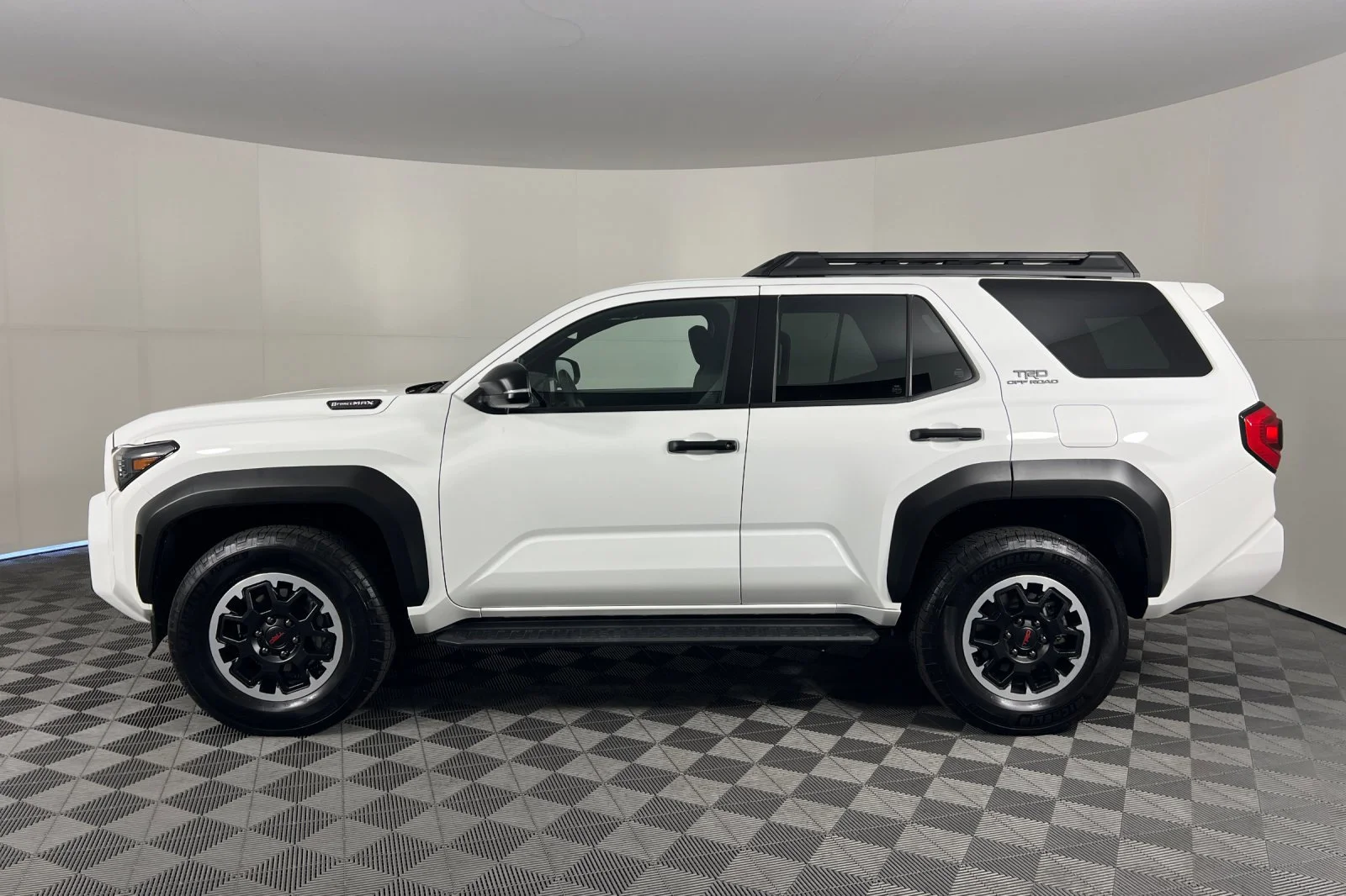 2025 Toyota 4Runner TRD Off-Road - Photo 6
