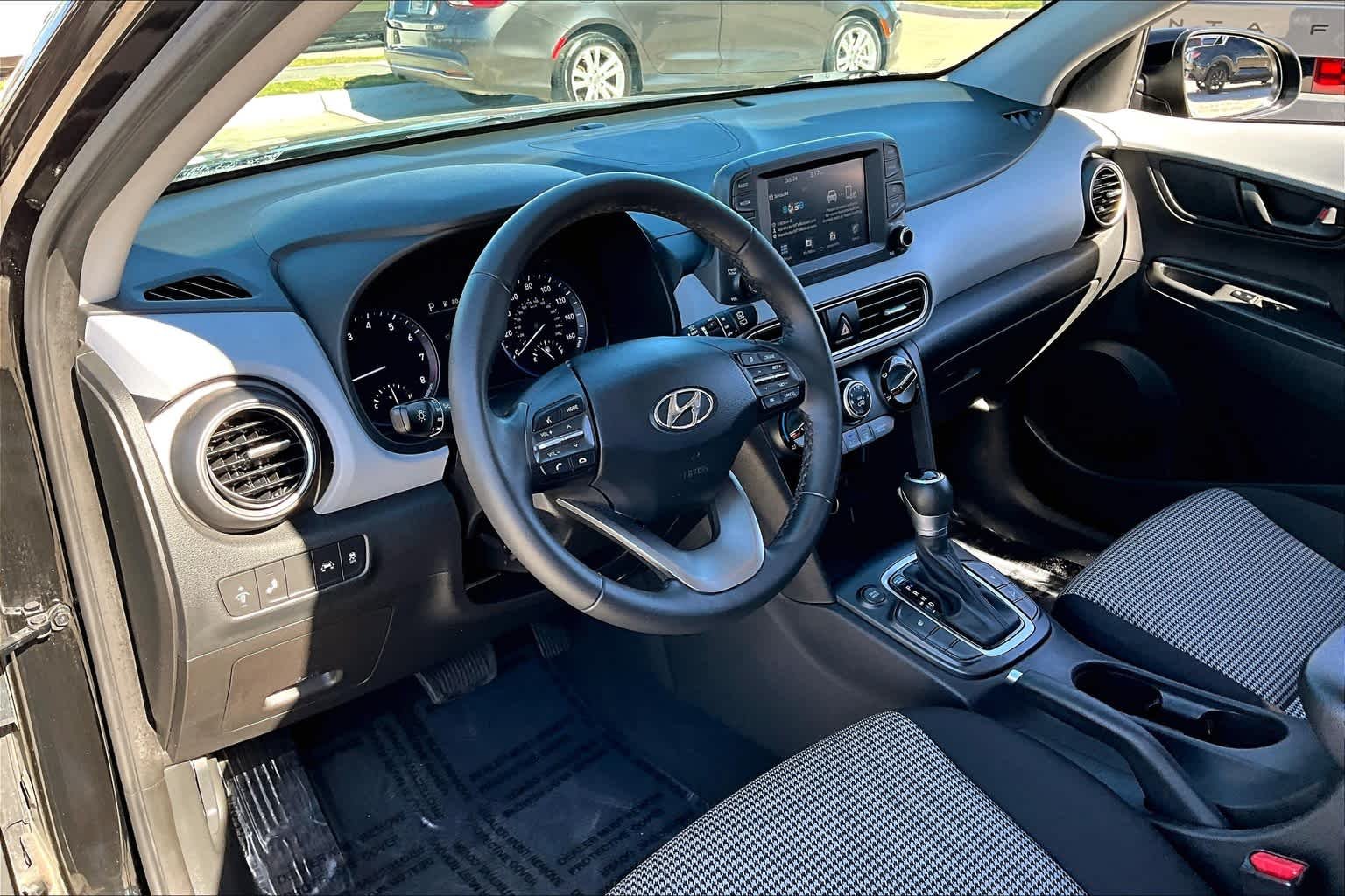 Used 2021 Ultra Black Hyundai SEL image 16