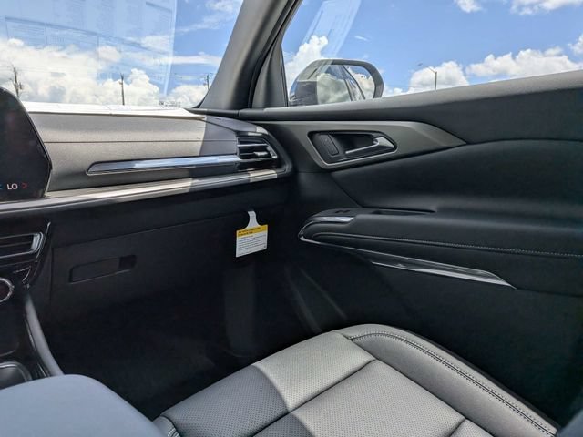 New 2026 Mosaic Black Metallic Chevrolet LT image 17