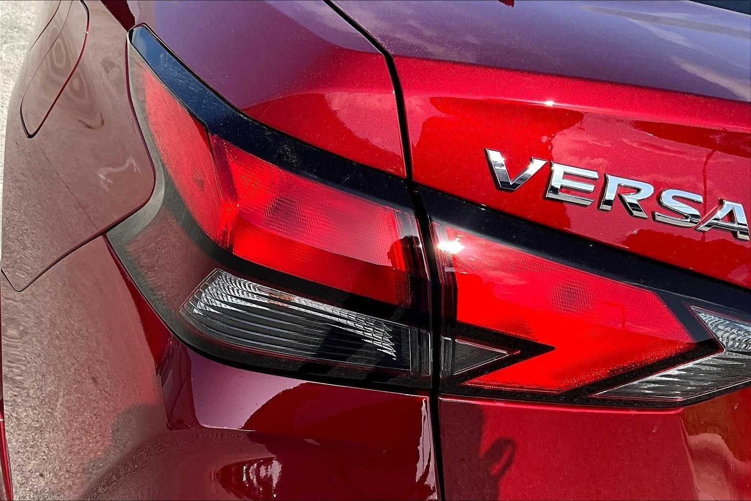 2025 Nissan Versa Sedan SV - Photo 12