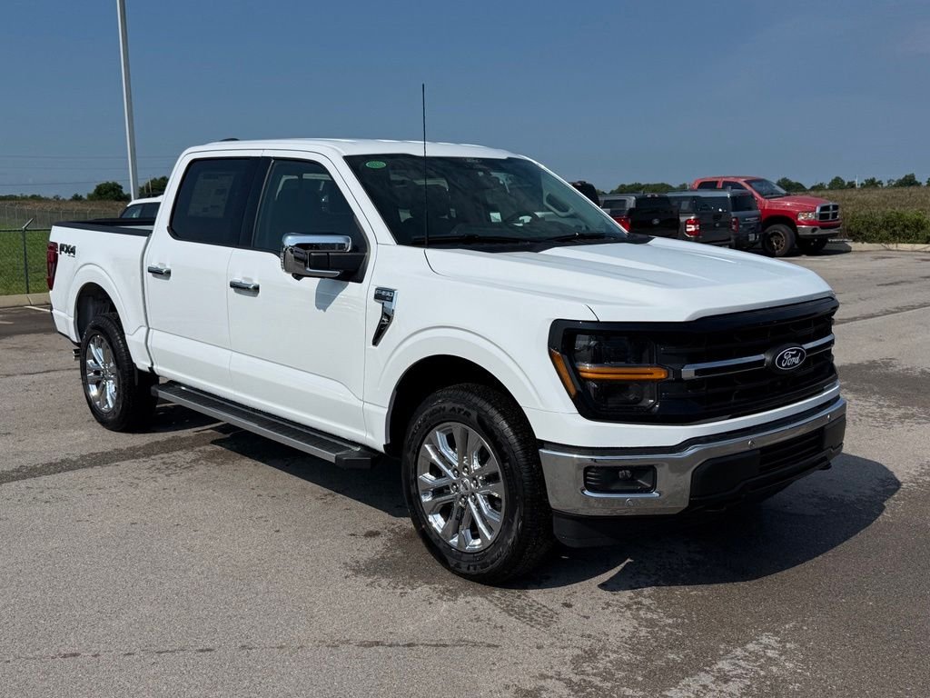 New 2026 Oxford White Ford XLT image 2