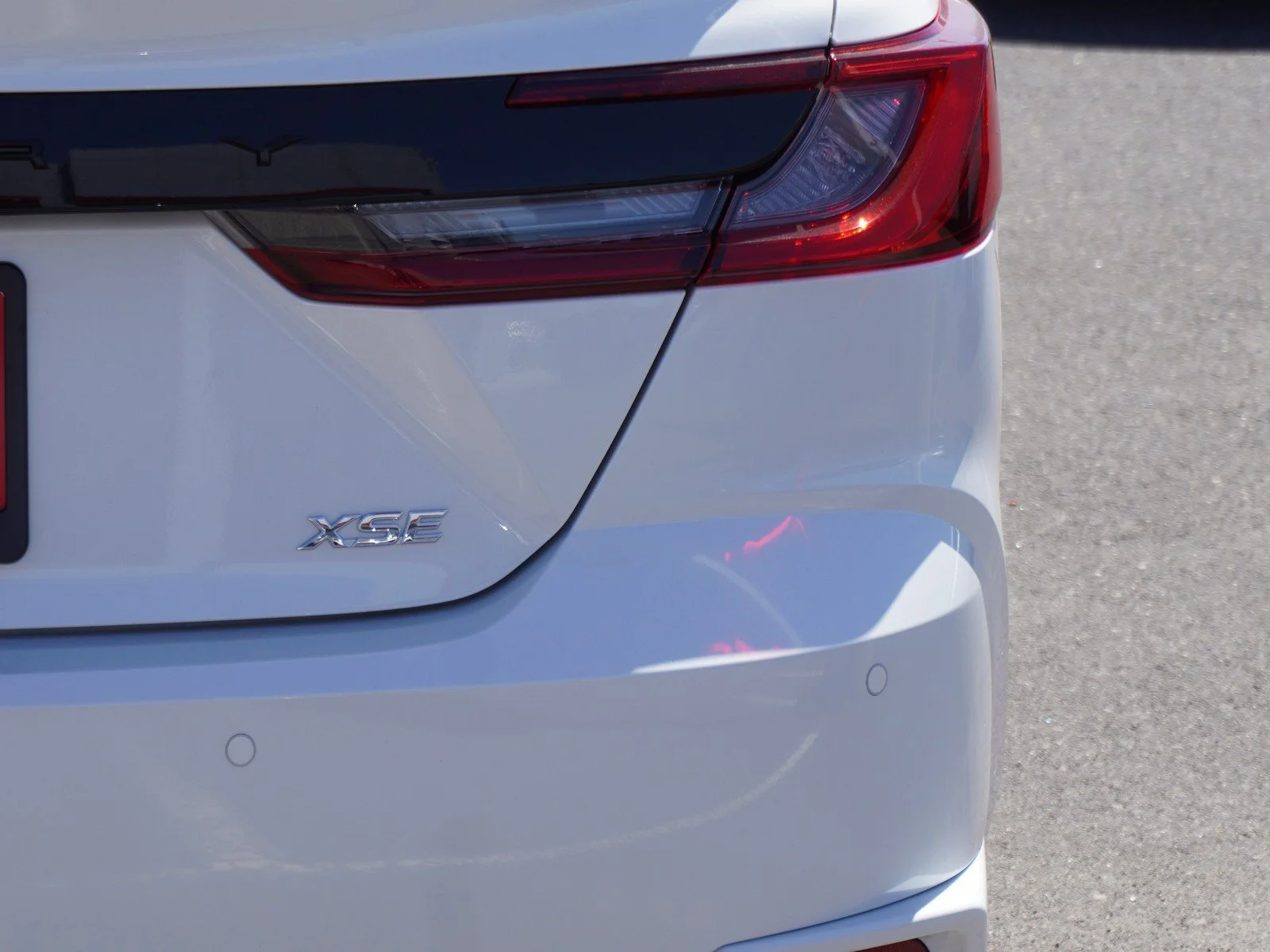 New 2026 Wind Chill Pearl Toyota XSE image 10