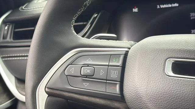 2026 Jeep Grand Cherokee Laredo - Photo 10