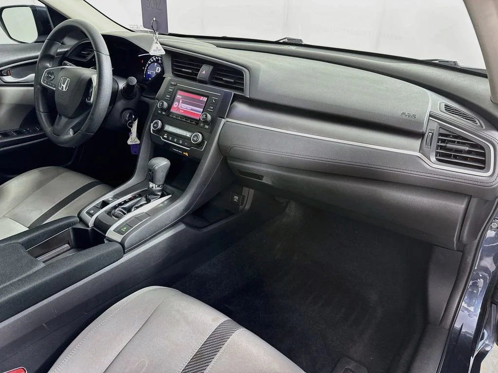 Used 2018 Gray Honda LX image 32