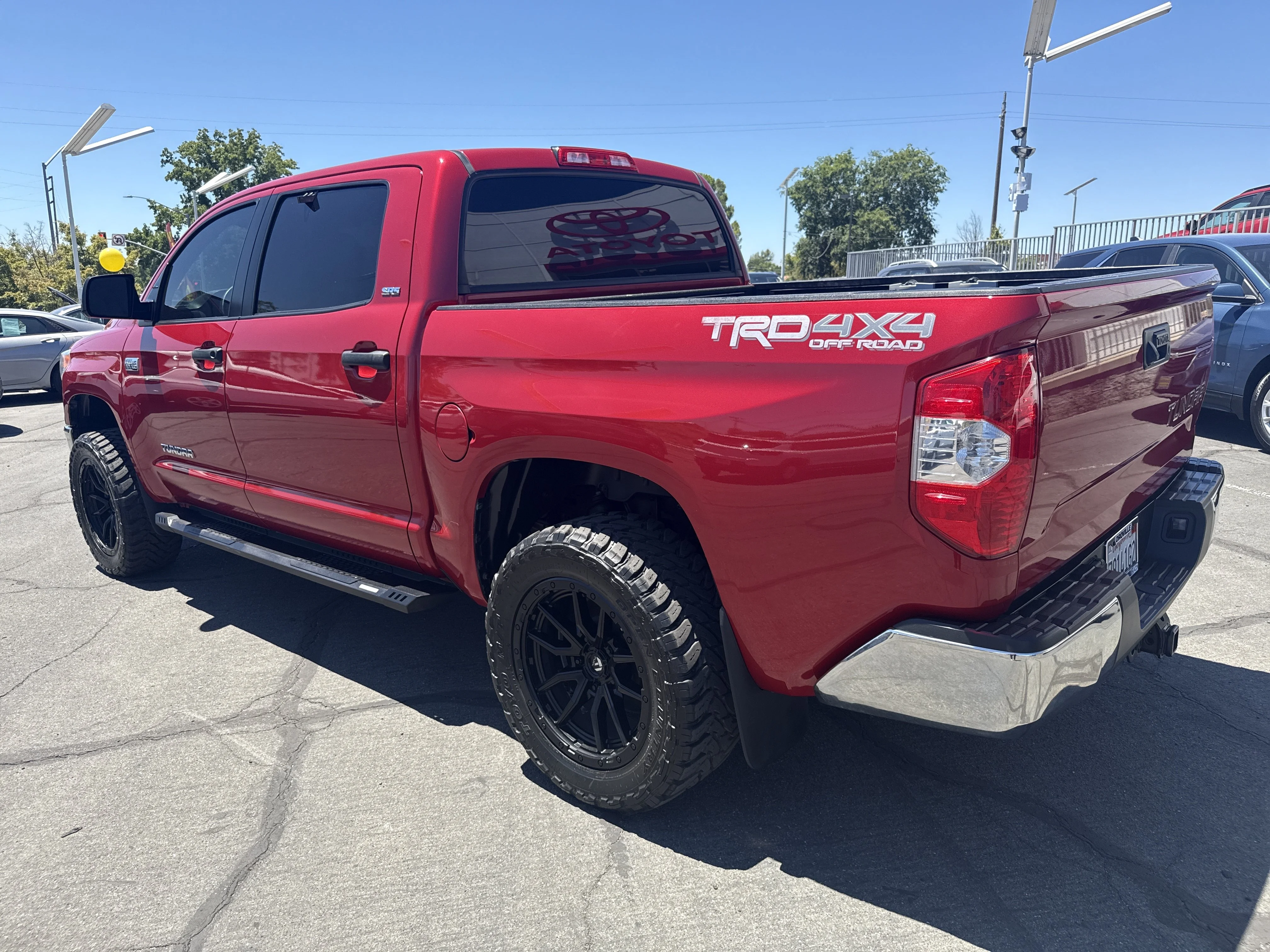 Used 2017 Red Toyota SR5 image 3