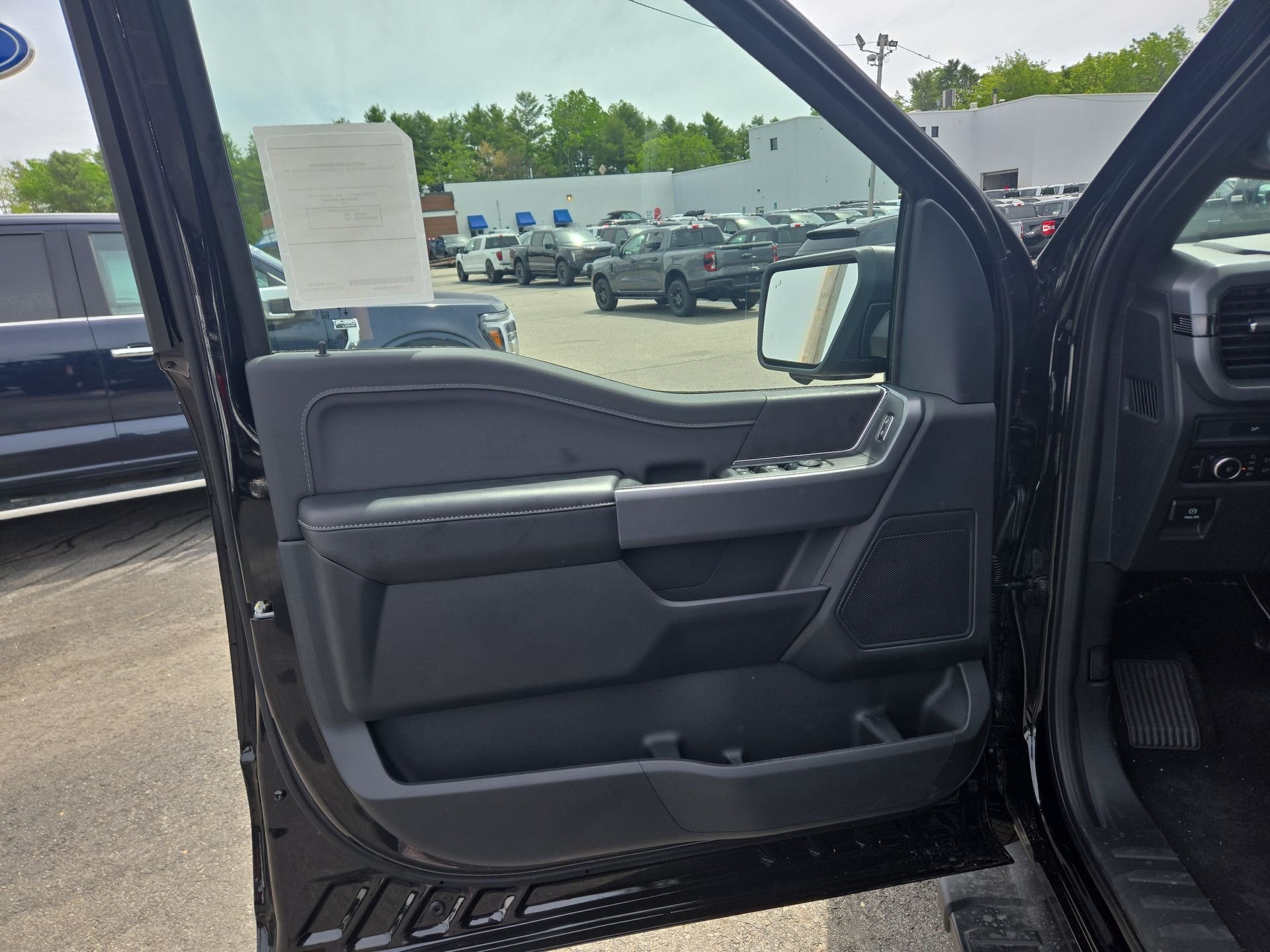 New 2026 Agate Black Metallic Ford XLT image 5
