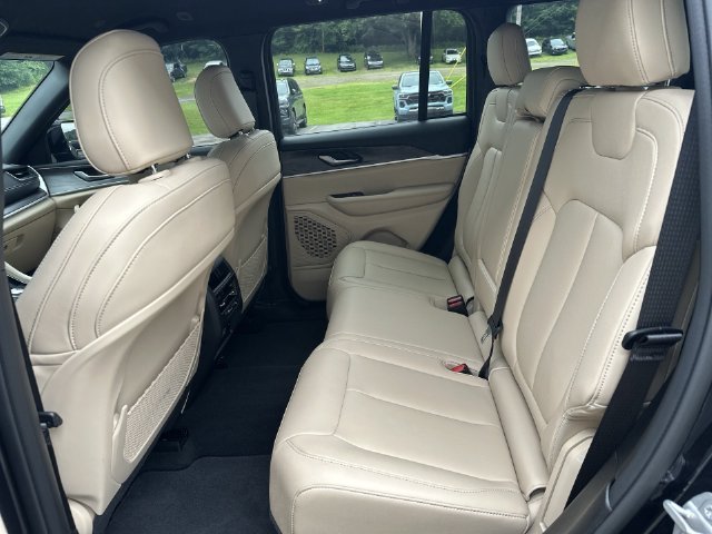 Used 2023 Black Jeep Limited image 27