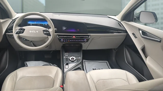 Used 2023 Green Kia Wind image 10