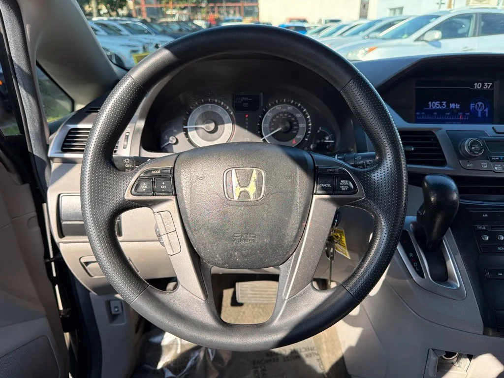 Used 2013 Gray Honda LX image 24