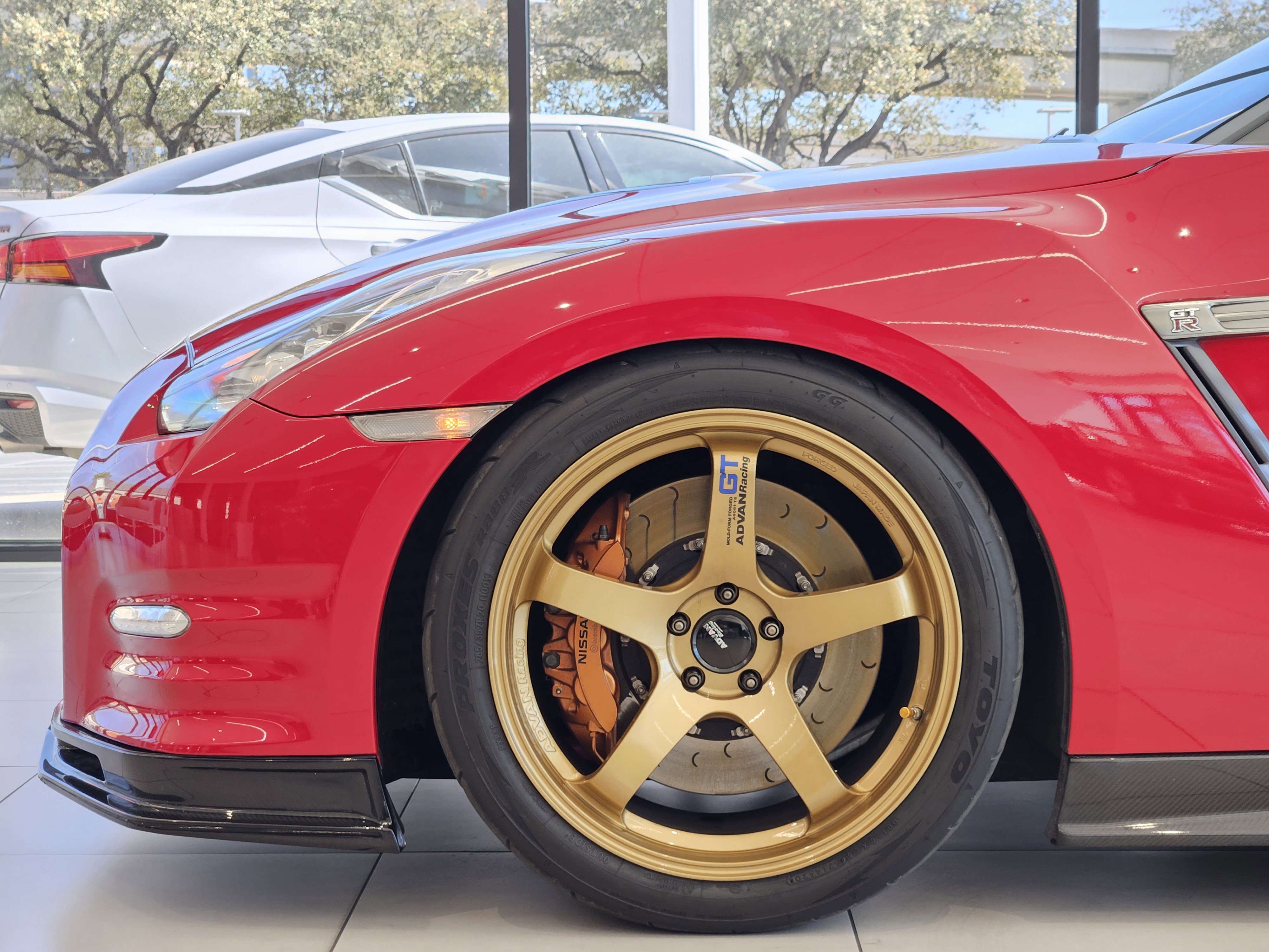 Used 2014  Nissan Premium image 6