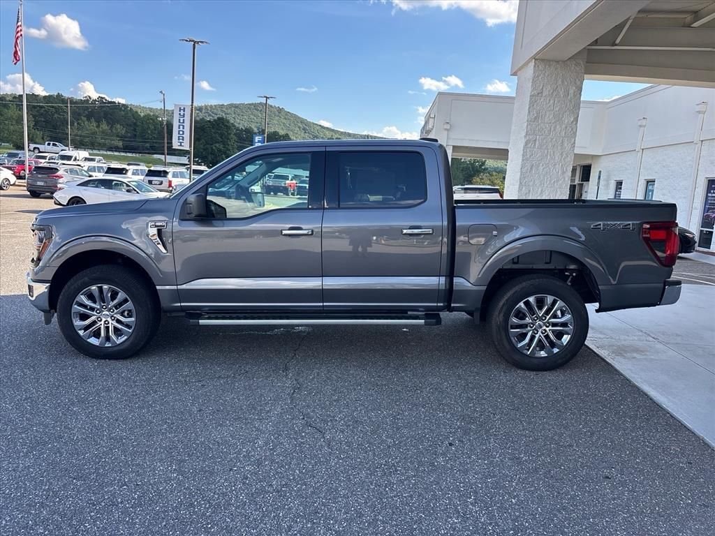 New 2026 Carbonized Gray Metallic Ford XLT image 24