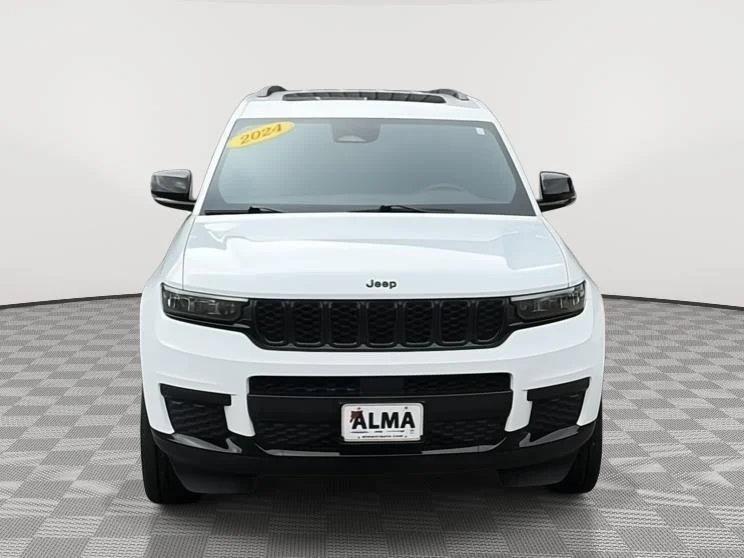 Used 2024 Bright White Clearcoat Jeep Altitude X image 9