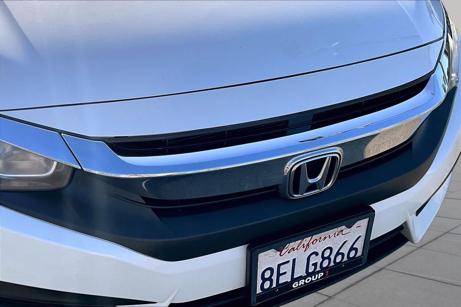 Used 2018 WHITE ORCHID PEARL Honda EX image 28