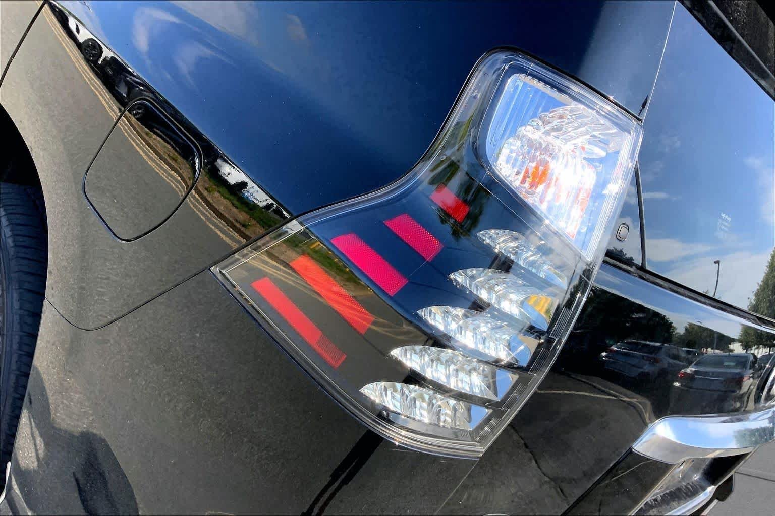 Certified Used 2023 Black Onyx Lexus Premium image 28