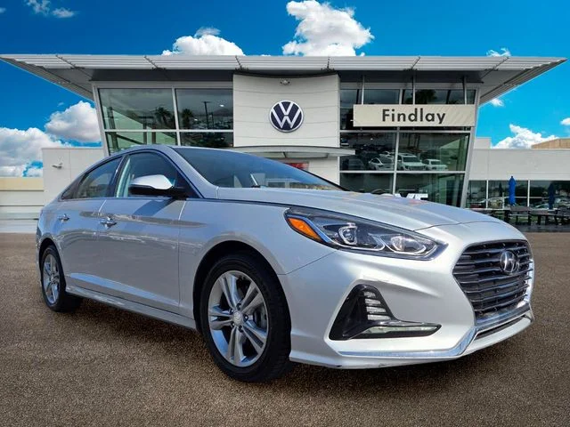 Used 2018 Silver Hyundai Limited image 1