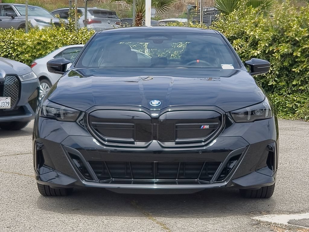 New 2026 Black Sapphire Metallic BMW M60 image 2