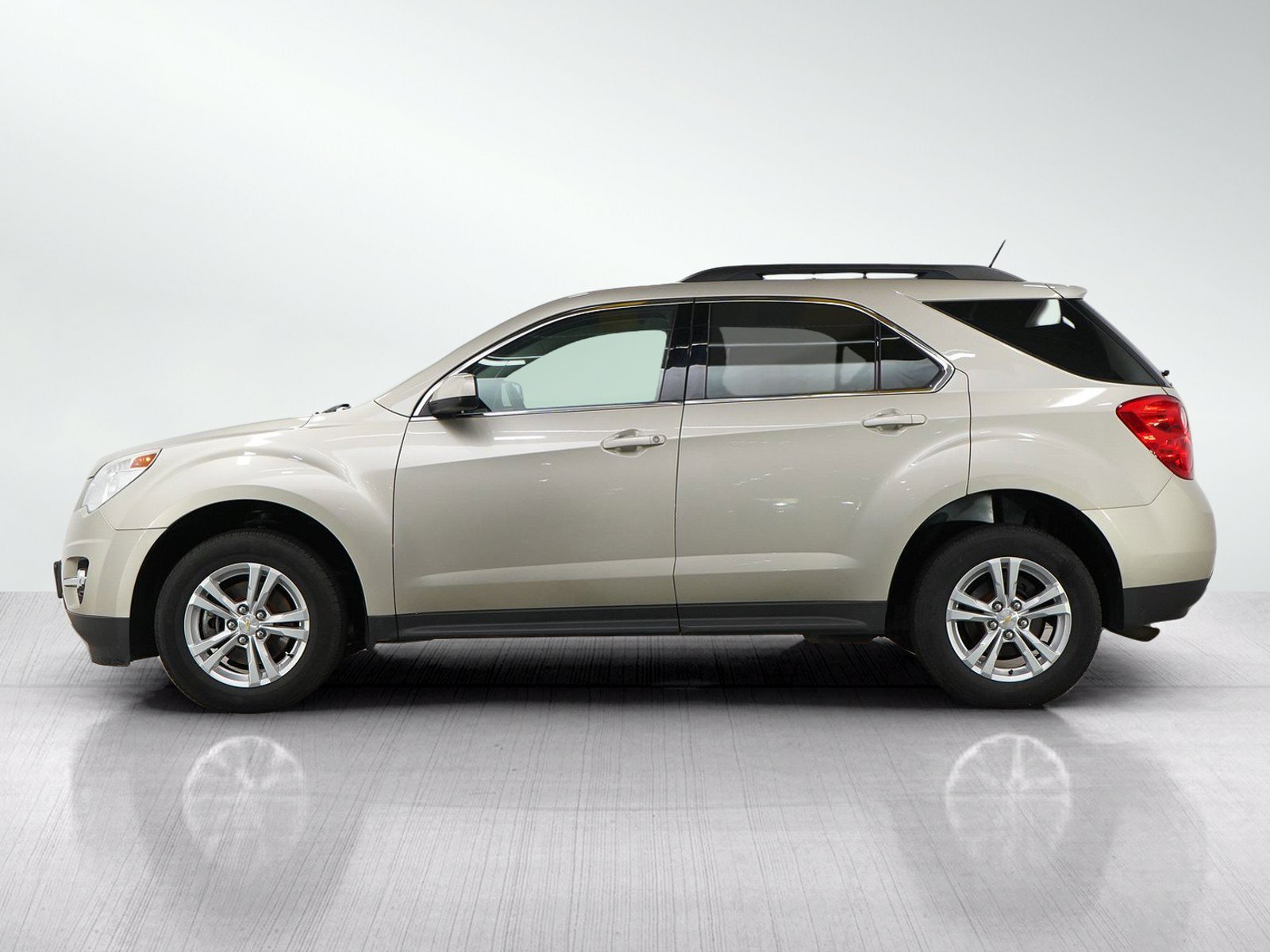 Used 2013 Chevrolet Equinox 2LT with VIN 1GNALPEK1DZ125063 for sale in Burnsville, Minnesota