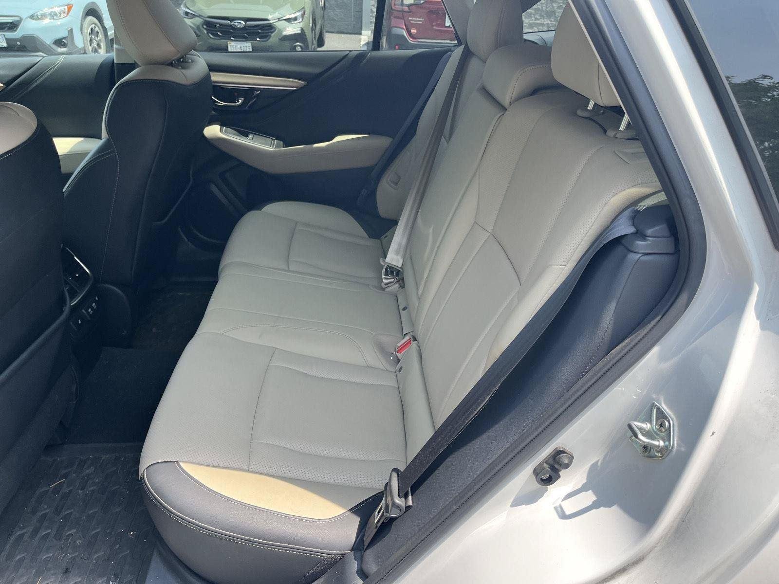 Used 2022 Crystal White Pearl Subaru Limited image 13