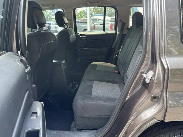 Used 2016 Gray Jeep Sport image 9