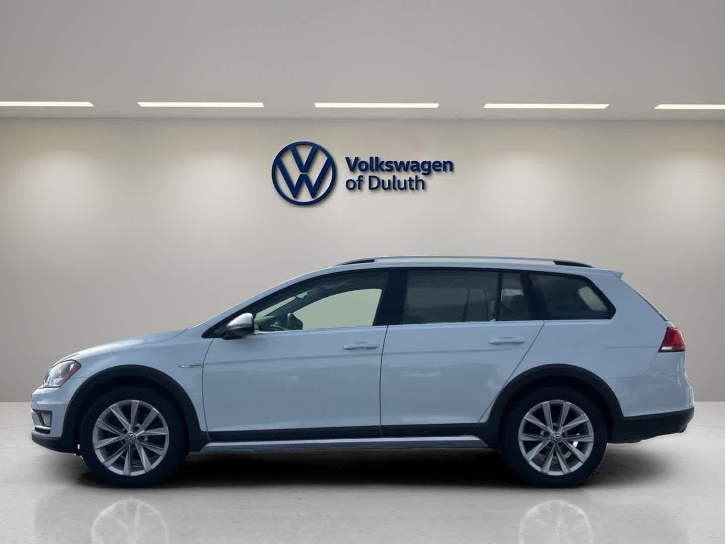 Used 2017 Volkswagen Golf Alltrack Alltrack SE with VIN 3VWH17AU7HM541823 for sale in Hermantown, Minnesota