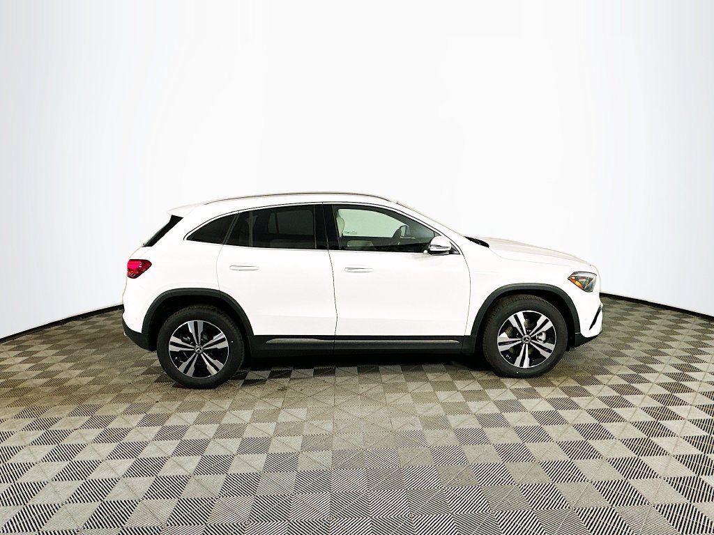 New 2026 Polar White Mercedes-Benz GLA 250 image 38