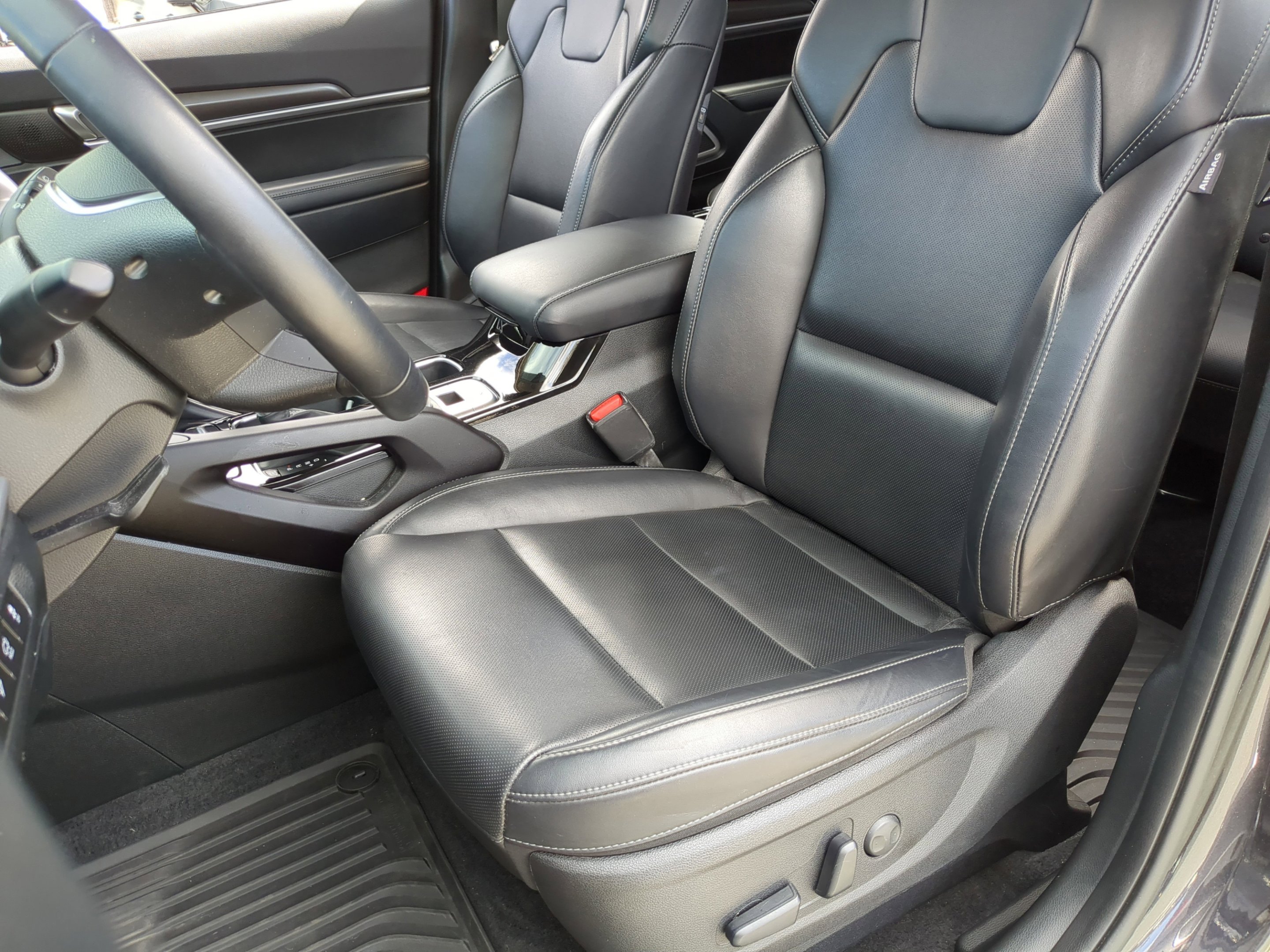 Used 2025 Panthera Metal Kia S image 23