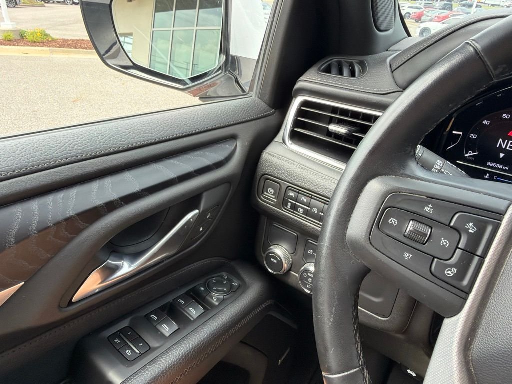 Used 2023 White GMC Denali image 21