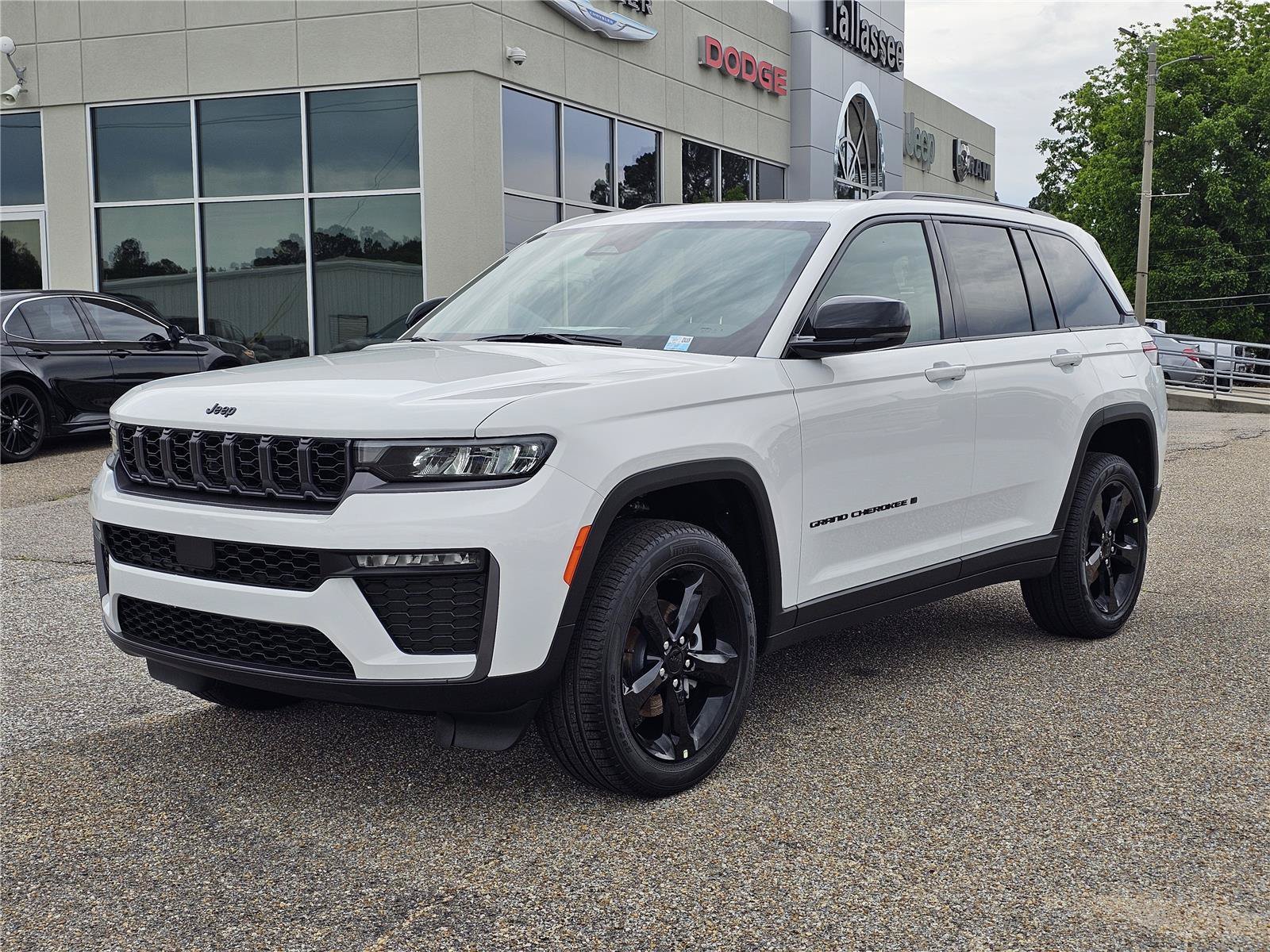 New 2026 Bright White Clear-Coat Exterior Paint Jeep Limited image 1