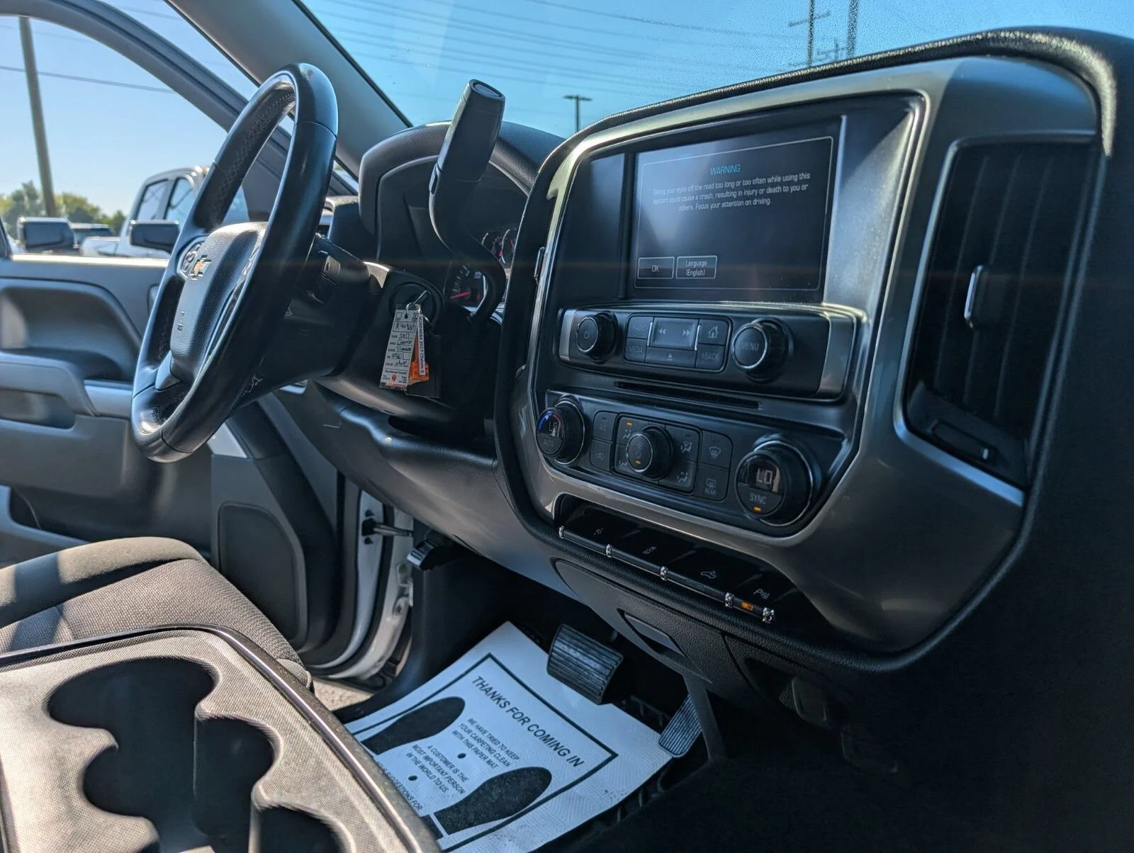 Used 2017 SUMMIT WHITE Chevrolet LT image 23