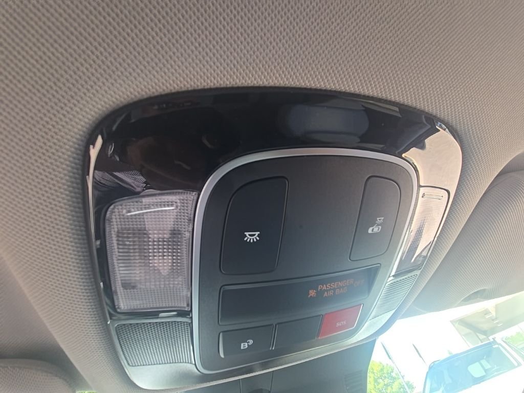 Used 2026 Gray Hyundai SEL Sport image 19