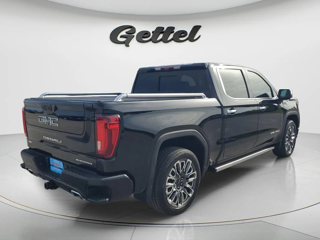 Used 2024 Onyx Black GMC Denali Ultimate image 5
