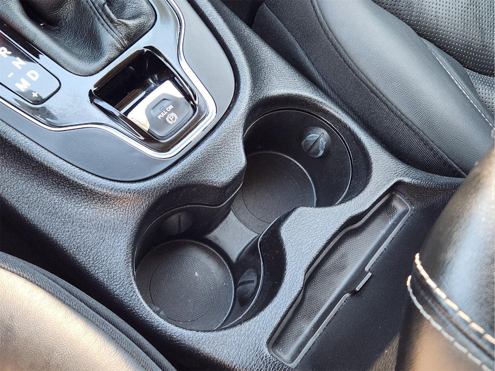 Used 2019 Diamond Black Crystal Pearlcoat Jeep Limited image 20